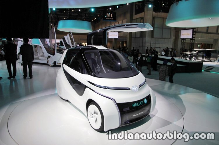 Toyota Concept-i Ride front at 2017 Tokyo Motor Show front angle
