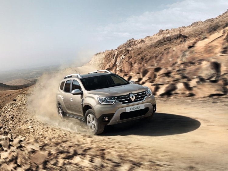 2018 Renault Duster front three quarters
