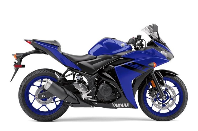 2018 Yamaha YZF-R3 press shot right side