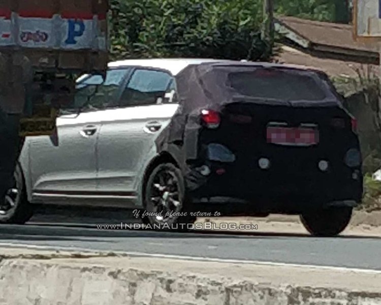 2018 Hyundai i20 facelift spy shot alloy wheel