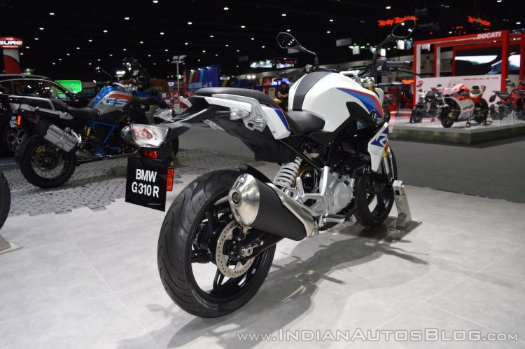 BMW G 310 R rear right quarter