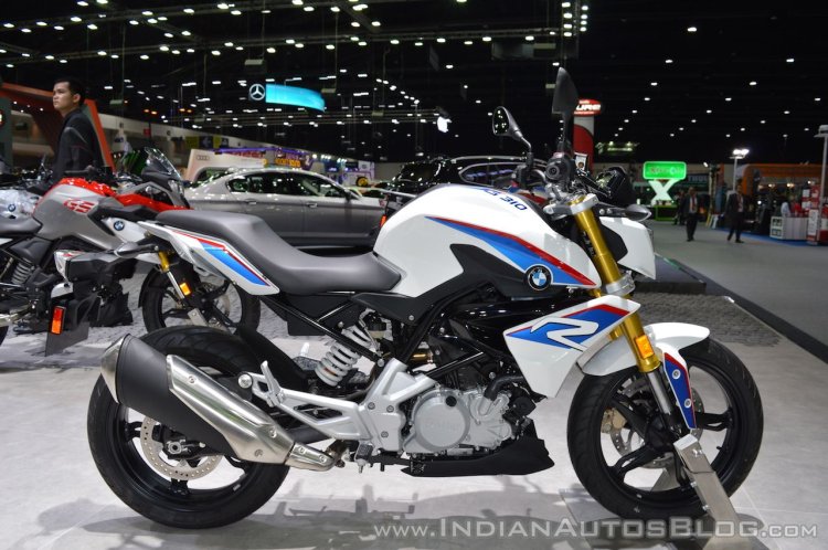 BMW G 310 R right side at 2017 Thai Motor Expo