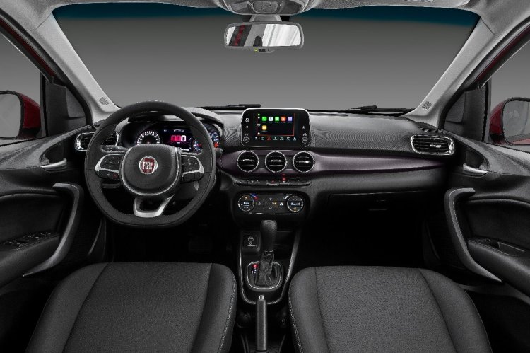Fiat Cronos interior dashboard
