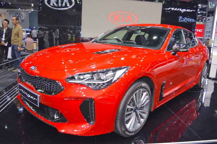 Kia Stinger front three quarters left side at 2017 Thai Motor Expo
