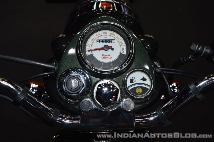 Royal Enfield Classic 500 Chrome instrument cluster