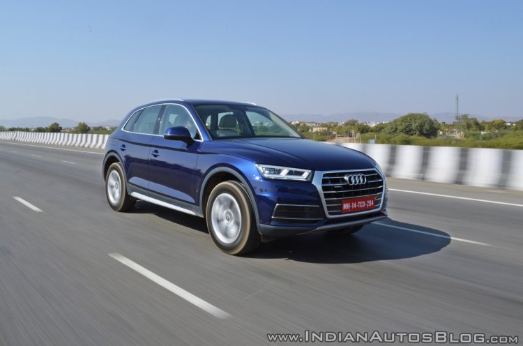 2018 Audi Q5 test drive review front angle motion