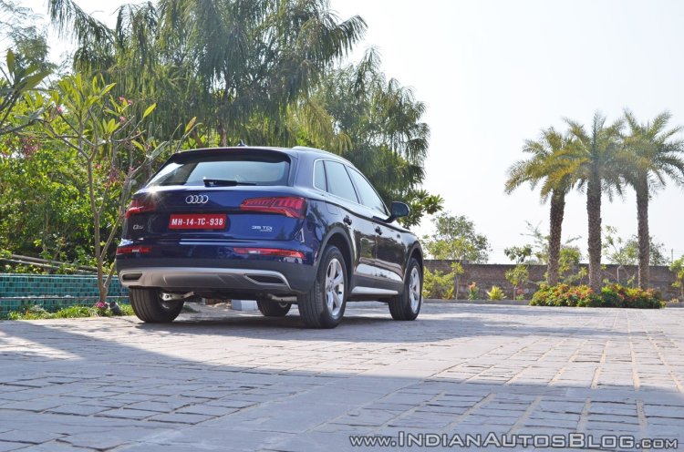 2018 Audi Q5 test drive review rear three quarters