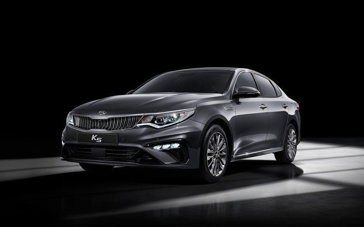 2018 Kia K5 (Kia Optima) facelift officially revealed