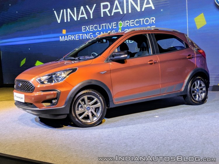 Ford Freestyle front angle