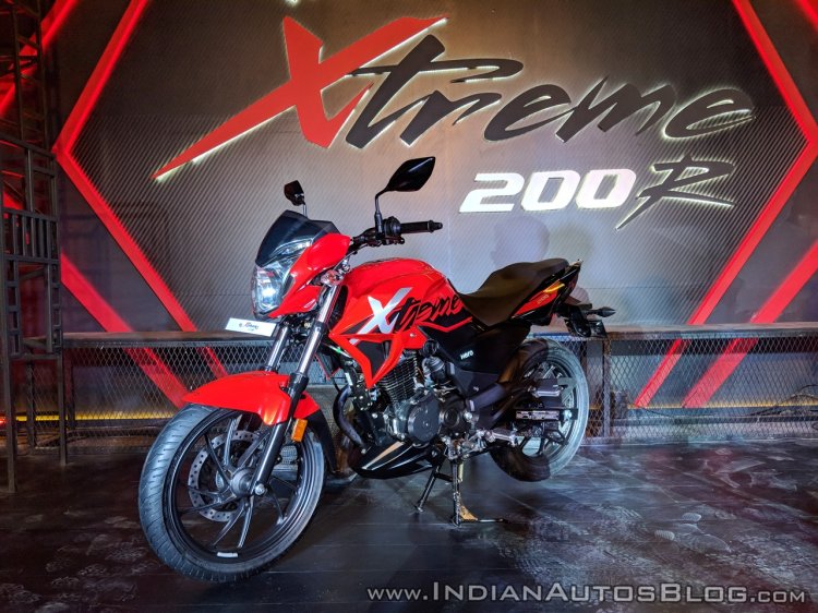 Hero Xtreme 200R front angle