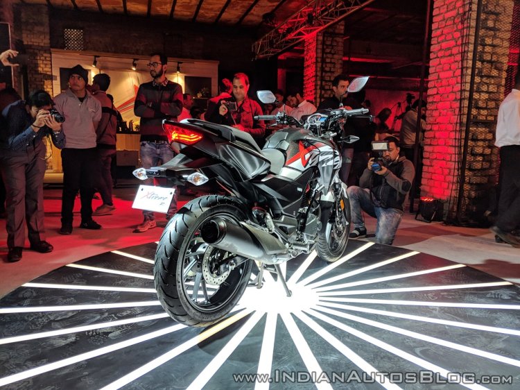 Hero Xtreme 200R rear angle