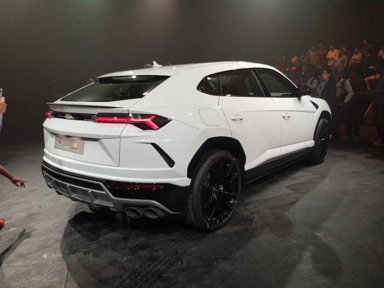Lamborghini Urus rear three quarters India launch