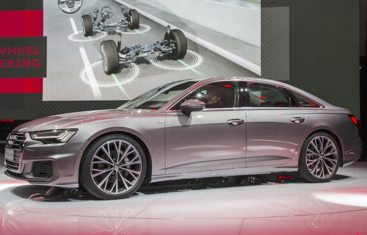 2018 Audi A6 front three quarters left side at 2018 Geneva Motor Show