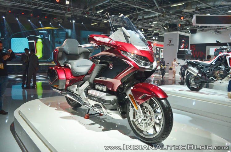2018 Honda Goldwing Tour front right quarter at 2018 Auto Expo