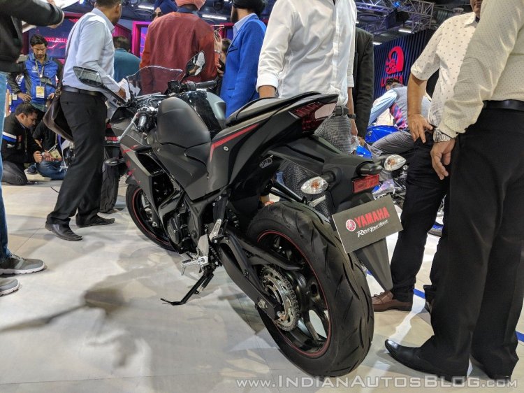 2018 Yamaha YZF-R3 Black rear left quarter at 2018 Auto Expo