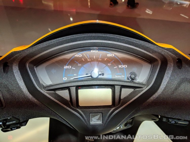 Honda Activa 5G instrument cluster at 2018 Auto Expo
