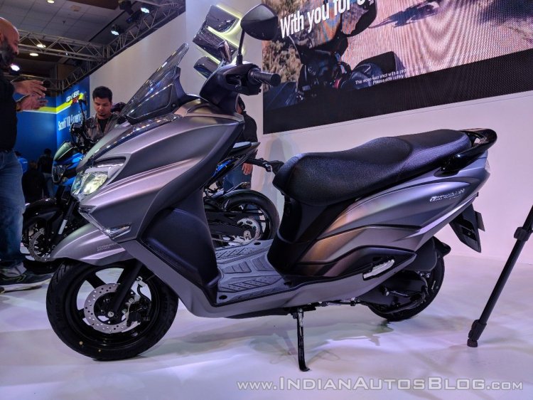 Suzuki Burgman Street left side at 2018 Auto Expo