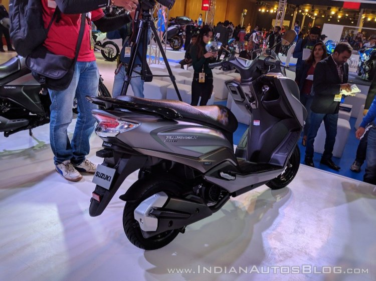 Suzuki Burgman Street rear right quarter