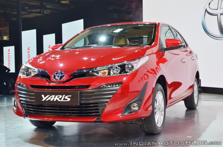 Toyota Yaris front three quarters left side at Auto Expo 2018