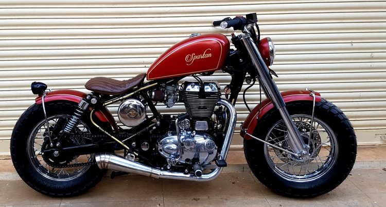 Royal Enfield Thunderbird 350 Spartan by Bulleteer Customs right side