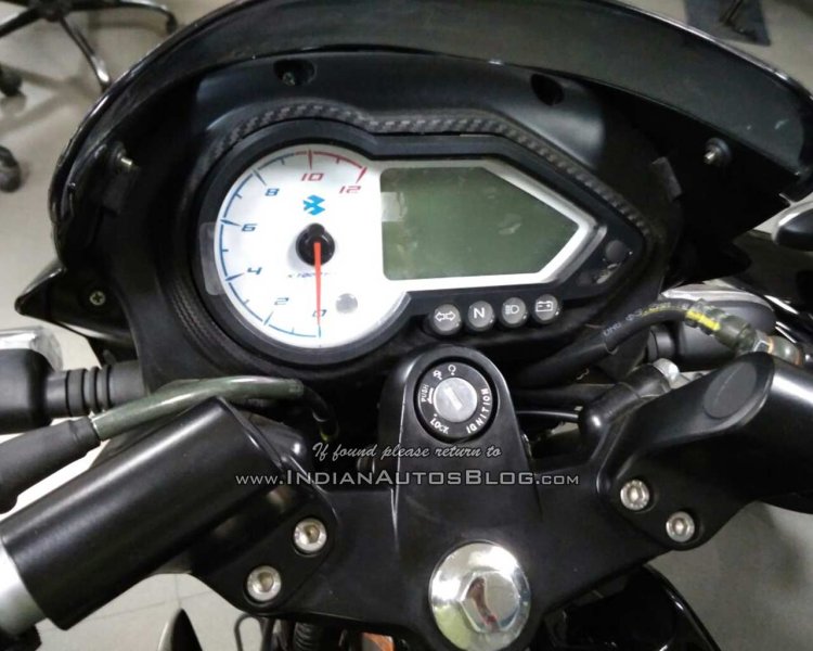 2018 Bajaj Pulsar 150 UG5 spied by IAB reader instrumentation