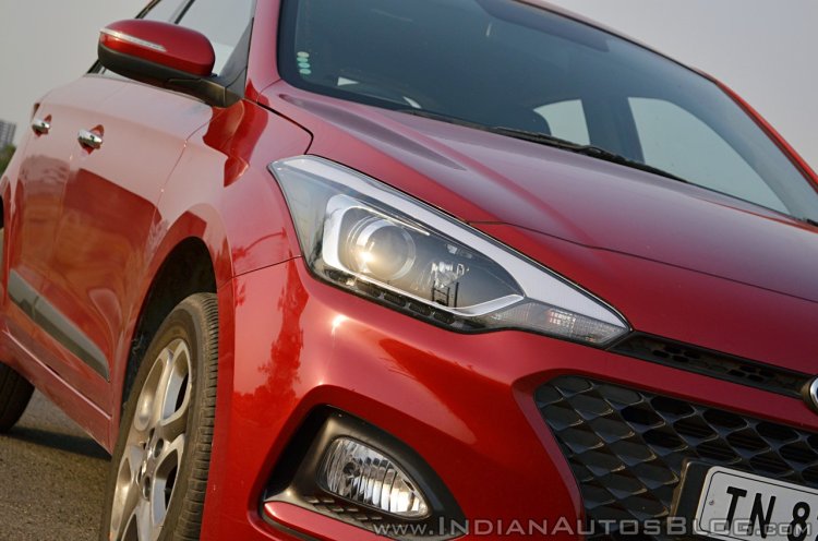 2018 Hyundai i20 facelift review headlight