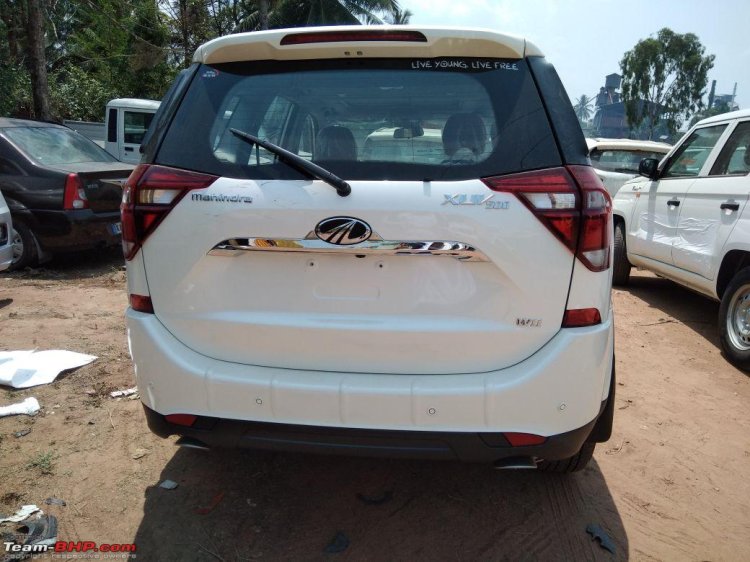 2018 Mahindra XUV500 facelift rear view