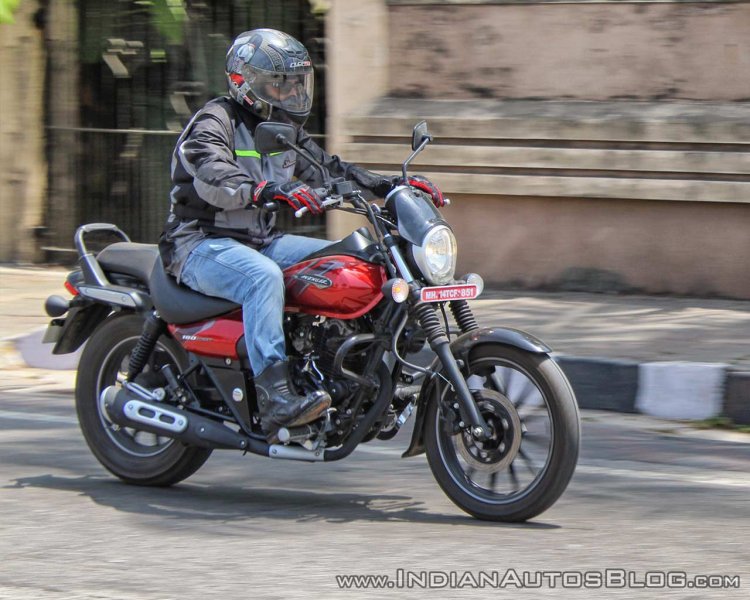 Bajaj Avenger 180 Street test ride review right side action