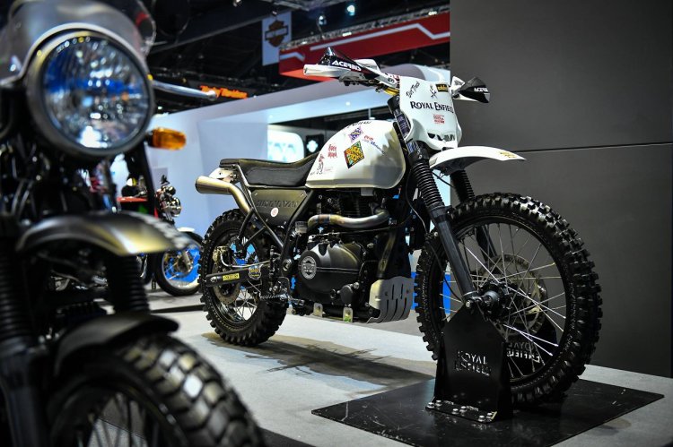 Custom Royal Enfield Himalayan at 2018 Bangkok Motor Show front right quarter