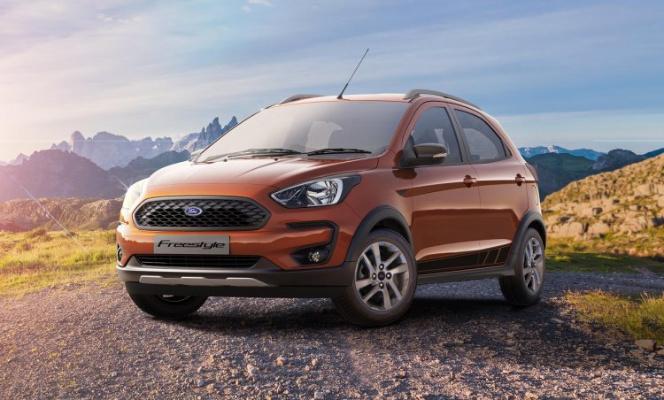 Ford Freestyle front three quarters