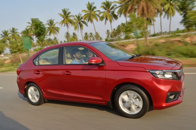 2018 Honda Amaze scenic shot