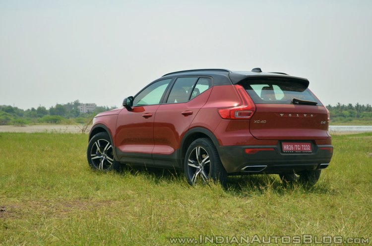 Volvo XC40 review left rear three quarters