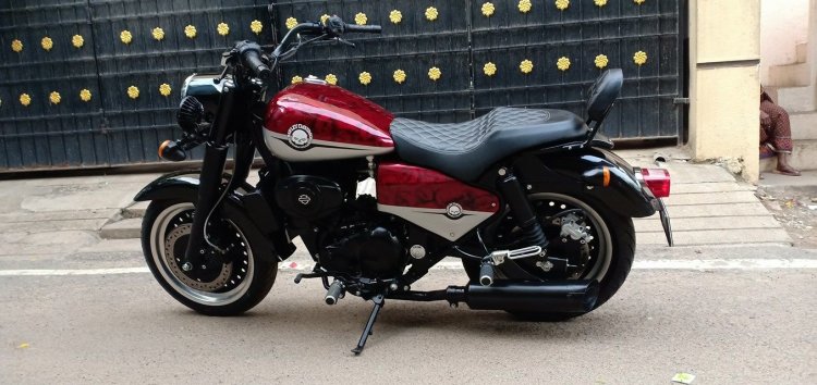 Royal Enfield Classic 350 modified side profile