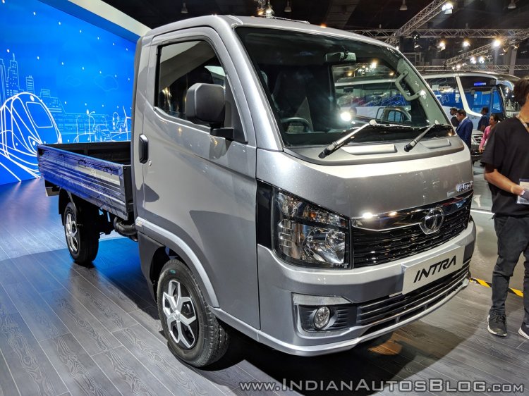 Tata Intra Auto Expo 2018 front three quarters