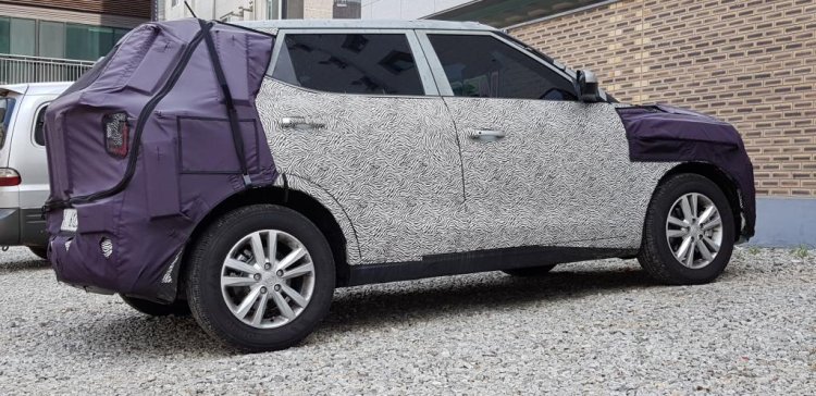 2019 Ssangyong Tivoli (facelift) side spy shots