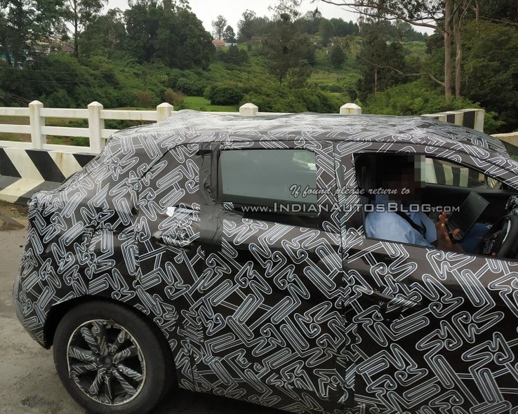 Indian-spec Nissan Kicks exterior spy shot