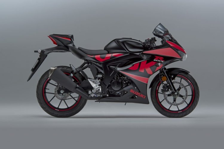 Suzuki GSX-R125 Accessory Pack and Graphics Kit side profile