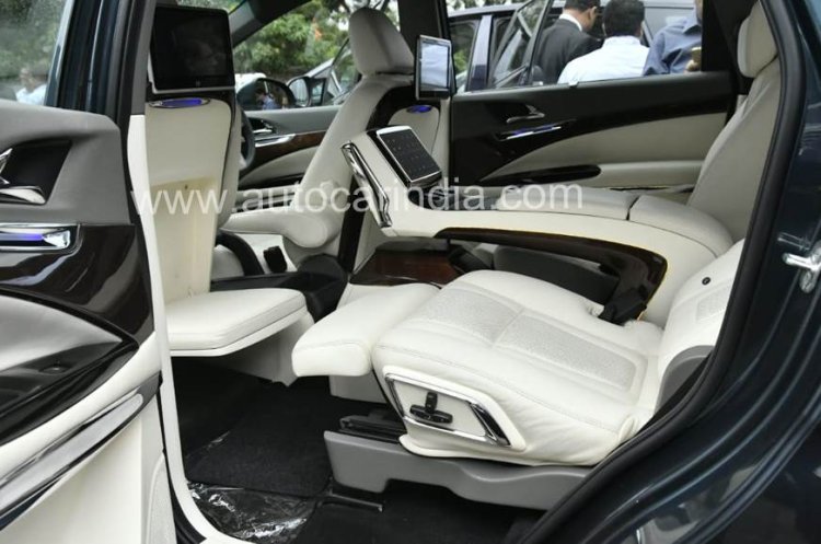 Modified Mahindra Marazzo to be available with customisation packages for its interior