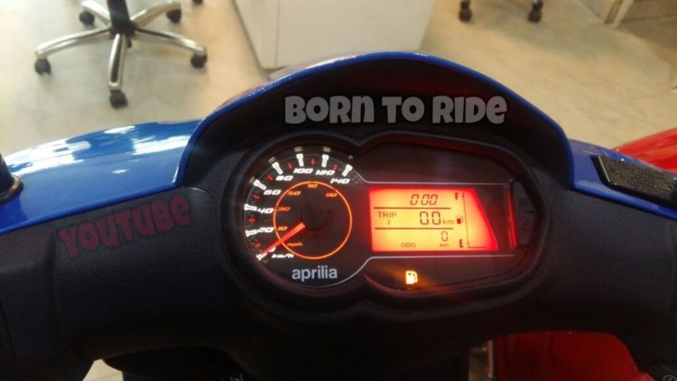 New Aprilia Sr150 Digital Console Close Up
