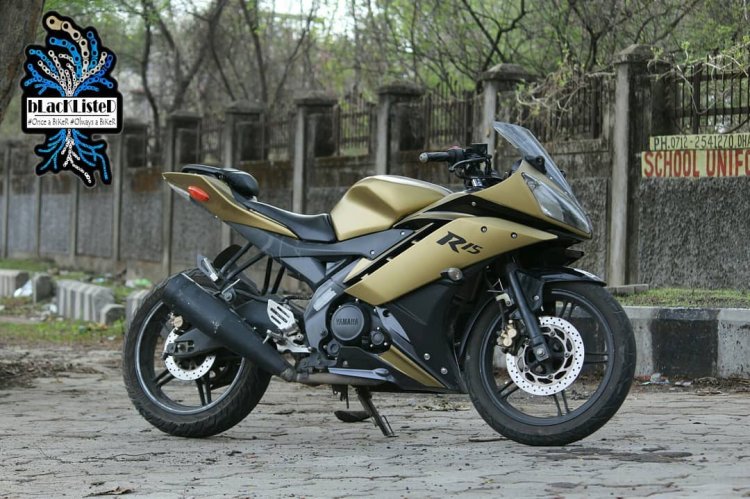 Yamaha Yzf R15 Matt Gold Blacklisted Nagpur Right