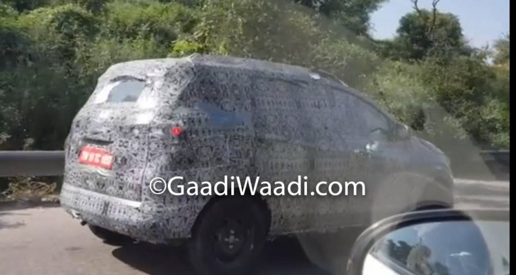 Renault Rbc 7 Seater Mpv Side Shot Spy Pic