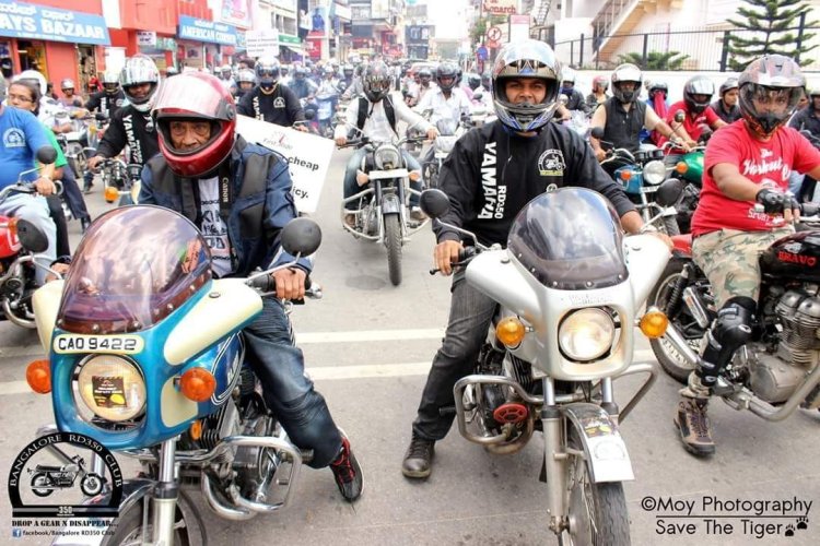 Silver Yamaha Rd350 By Vishal Agarwal Group Riding