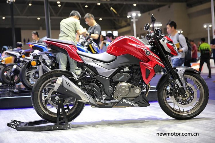Haojue Dr300 Suzuki Gsx S300 Red Right Side Profil
