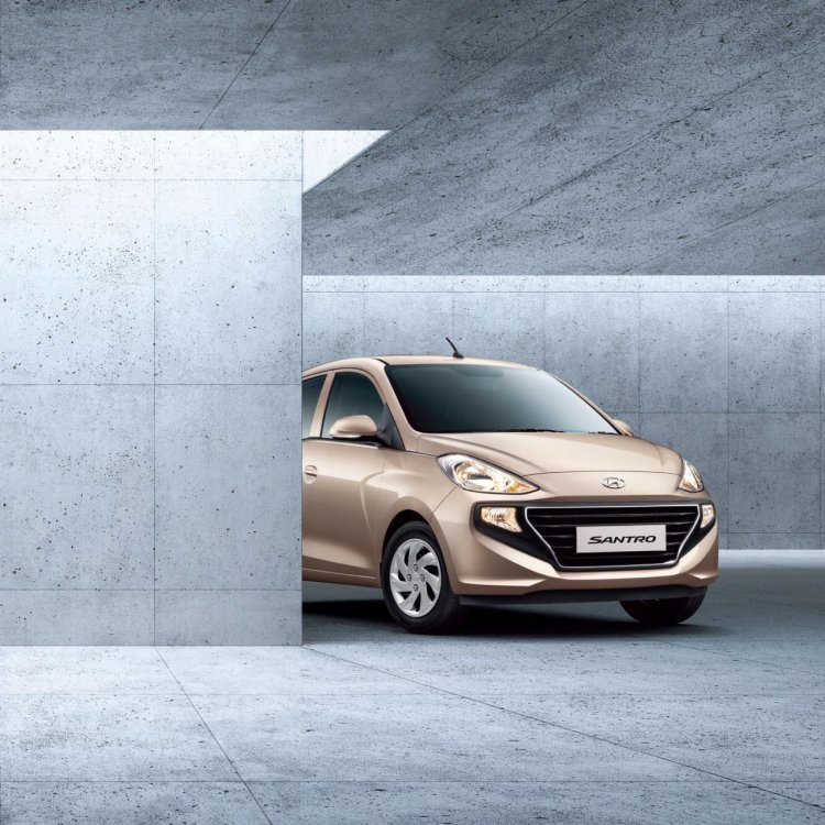 New Hyundai Santor Front Three Quarters Image