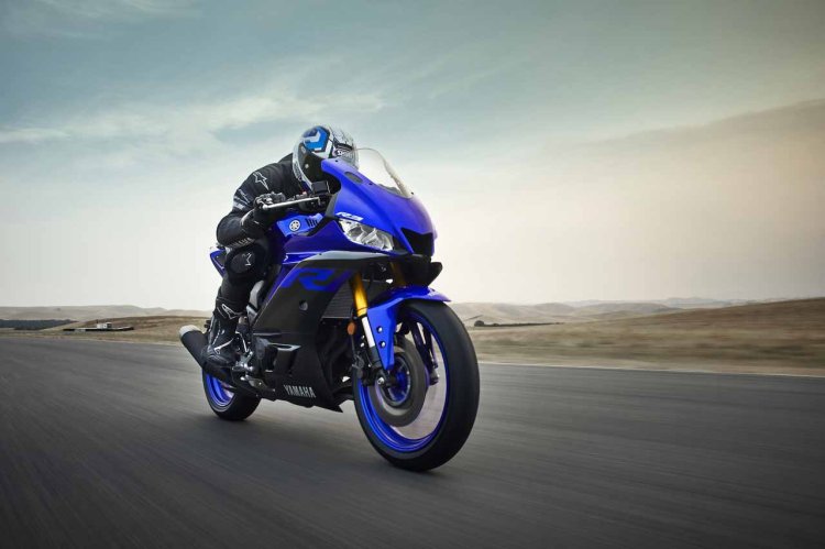2019 Yamaha R3 Images Front Three Quarters Yamaha