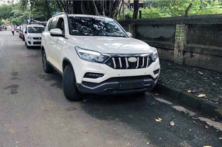 Mahindra Y400 Rexton Image Front Three Quarters