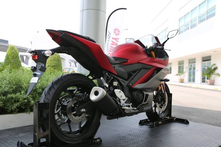 2019 Yamaha Yzf R3 Via Facebook Right Rear Quarter