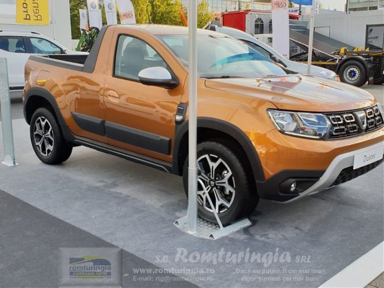 2018 Dacia Duster Pickup Front Three Quarters