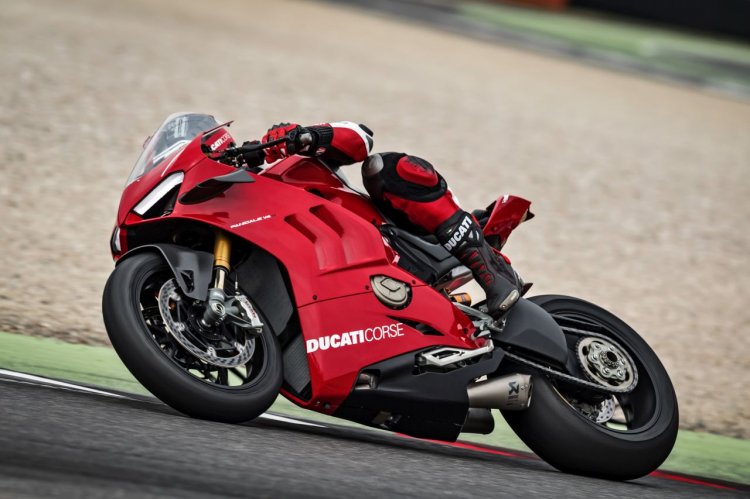 2019 Ducati Panigale V4 R Action Shots 7