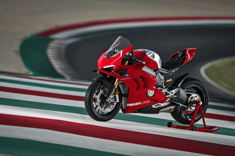 2019 Ducati Panigale V4 R Outdoor Shots Left Side